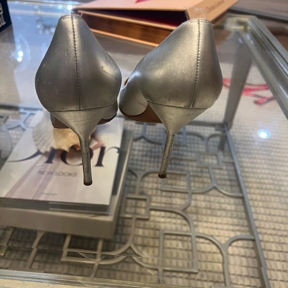 Manolo Blahnik stiletto heel size 38 - Picture 3 of 7